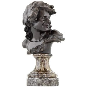 antique-bronze-bust-of-a-smiling-child-507736-en-max