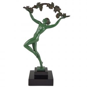 art-deco-sculpture-of-a-nude-with-a-branch-of-grapes-825063-en-max