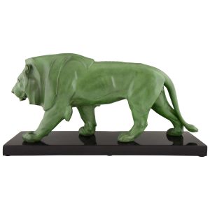 art-deco-sculpture-of-a-walking-lion-856745-en-max