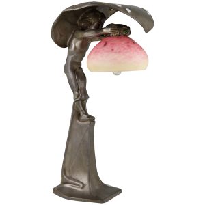 art-nouveau-lamp-with-boy-sheltering-under-a-leaf-581783-en-max