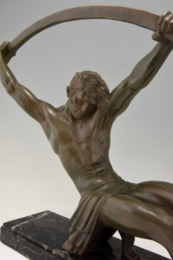Art Deco Bronze Skulptur atletischer Mann “l’age du bronze”