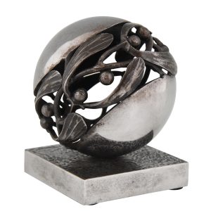 edgar-brandt-french-art-deco-wrought-iron-mistletoe-paperweight-709256-en-max