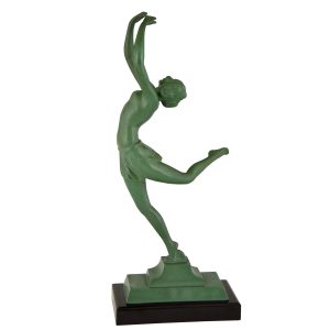 france-1930-art-deco-sculpture-of-a-dancer-856824-en-max