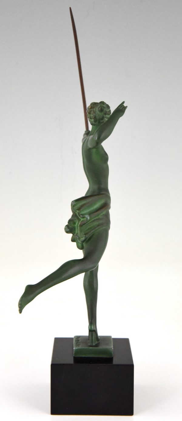 Art Deco sculptuur naakte vrouw met boog Atalante