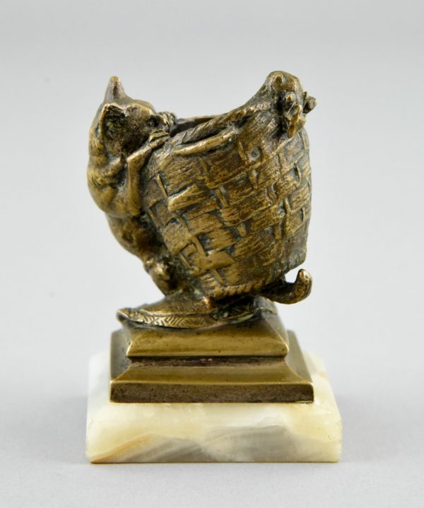 Bronze Vase Korb mit Katze und Maus