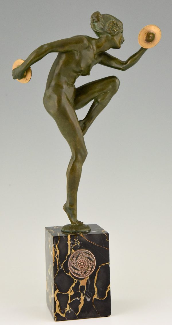 Art Deco Skulptur Bronze Tänzerin Frauenakt mit Becken