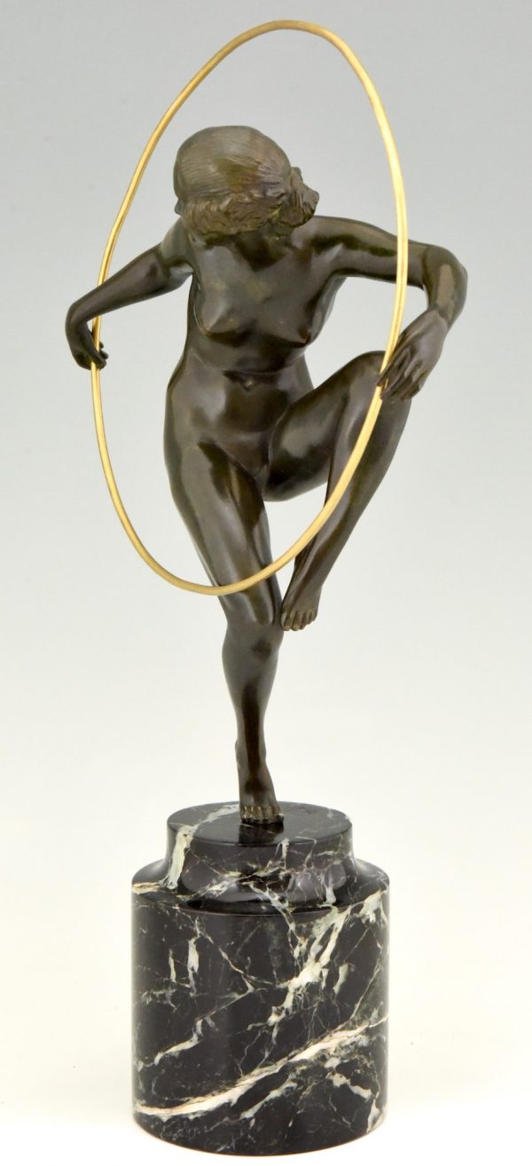 Art Deco Bronze Skulptur Frauenakt mit Reifen