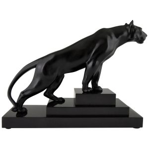 max-le-verrier-art-deco-sculpture-of-a-panther-on-a-stepped-marble-base-920389-en-max