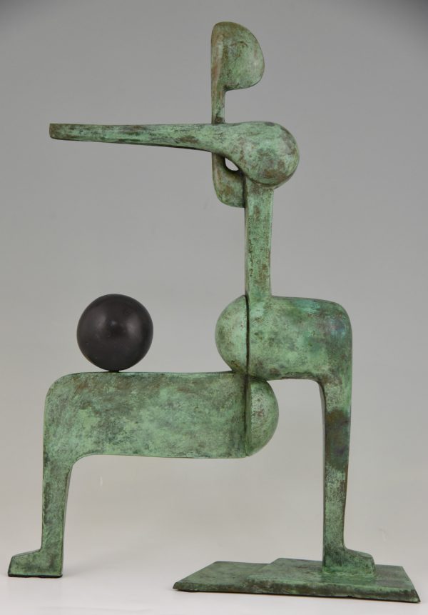Sculpture moderne en bronze figure avec ballon