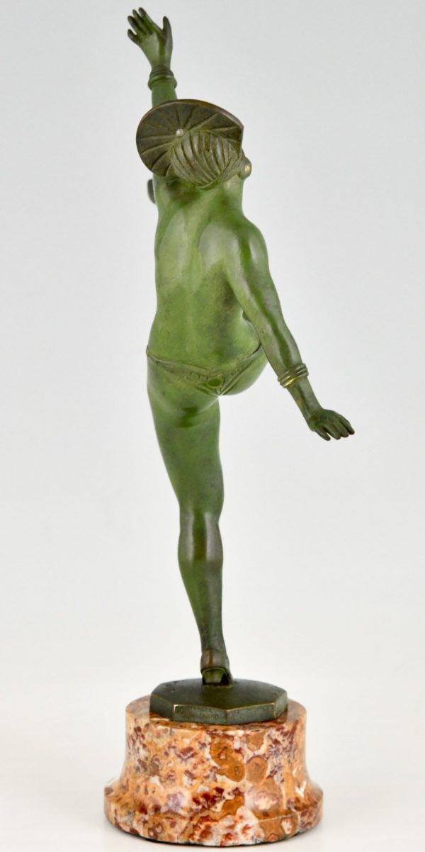 Sculpture en bronze Art Deco d’une danseuse nue