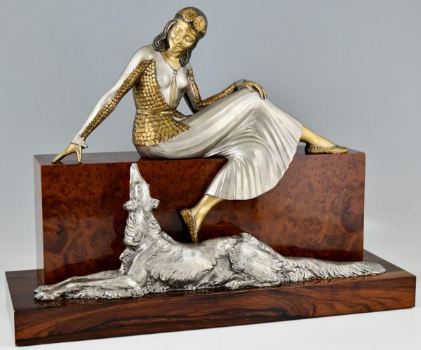 Art Deco Bronze Skulptur Frau mit Windhund