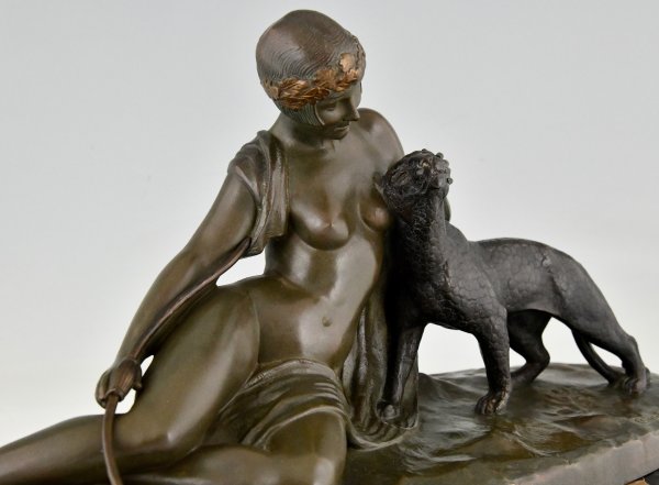 Art Deco bronzen sculptuur dame met panter