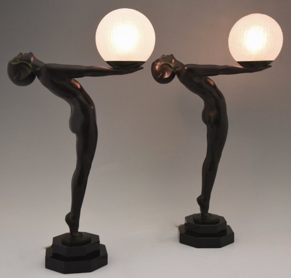 Paar lampen Art Deco stijl naakt met bal Clarté LUMINA 65 cm