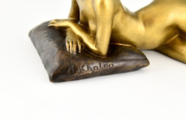Sculpture érotique Art Nouveau en bronze nu allongé sur un oreiller