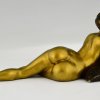 Erotische Jugendstil Bronzeskulptur liegender Akt auf einem Kissen