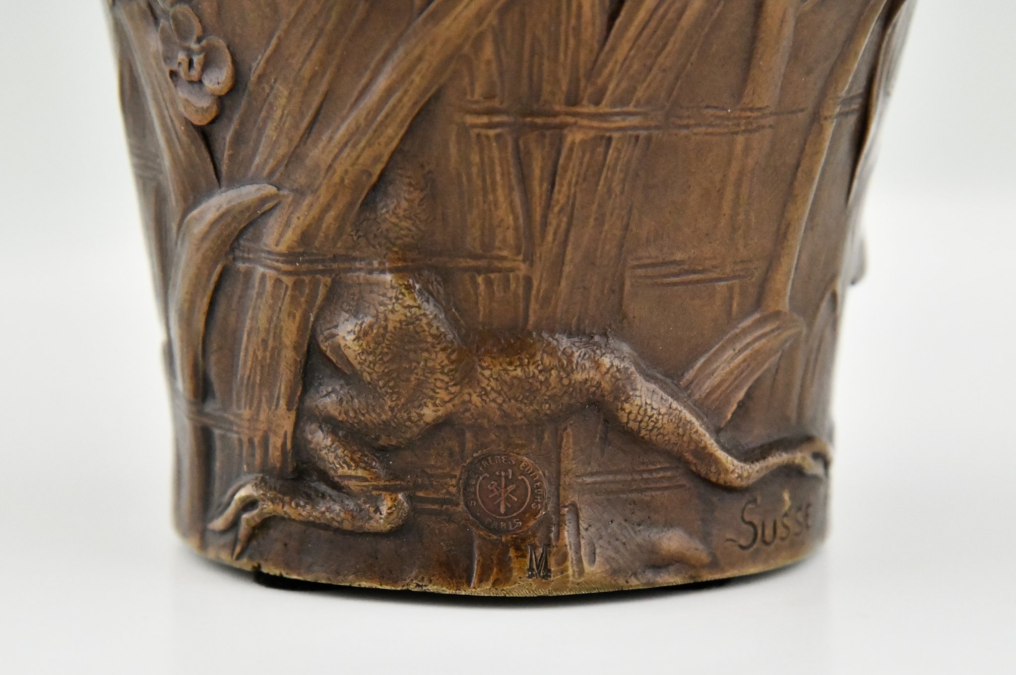 Art Nouveau Bronze Vase With Frogs Deconamic   Art Nouveau Vase Debon Frogs 12 2048x1361 